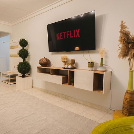 Stylish Apt W Jacuzzi, 5 Min To White Tower Thessaloníki Luaran gambar